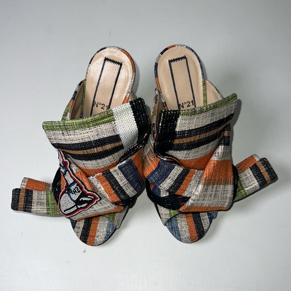 N.21 Numero Ventuno Heeled Mules with Beaded Applique - sz 37.5 - Picture 6 of 8